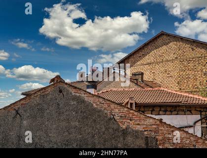 VEW sopra Veliko Tarnovo città vecchia città in Bulgaria. Foto Stock