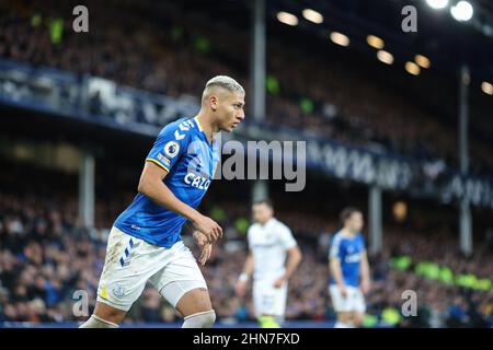 LIVERPOOL, REGNO UNITO. FEBBRAIO 12th Richarlison di Everton durante la partita della Premier League tra Everton e Leeds United al Goodison Park di Liverpool, sabato 12th febbraio 2022. (Credit: Pat Scaasi | MI News) Credit: MI News & Sport /Alamy Live News Foto Stock