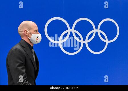 Pechino, Cina. 15th Feb 2022. Olimpiadi, hockey su ghiaccio, qualificazione quarterfinal, Slovacchia - Germania al National Indoor Stadium, allenatore nazionale toni Söderholm (Germania) prima della partita. Credit: Peter Kneffel/dpa/Alamy Live News Foto Stock