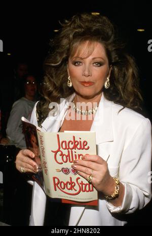 Il credito di Jackie Collins Circa 1980: Ralph Dominguez/MediaPunch Foto Stock