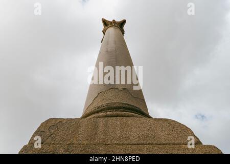 Colonna di Pompeo o colonna di Serapeo è il nome dato ad una colonna trionfale romana ad Alessandria d Egitto. Istituito in onore della scommessa di augusto Diocleziano Foto Stock