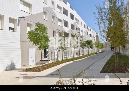 Residence Coeur de Garonne, contemporaneo sviluppo residenziale su ex terra industriale nel quartiere Bastide di Bordeaux, Francia Foto Stock