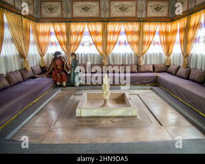 Bahchisaraj, Russia - 18 settembre 2020: Padiglione estivo del Palazzo di Khan, Bakhchisarai, Crimea Foto Stock