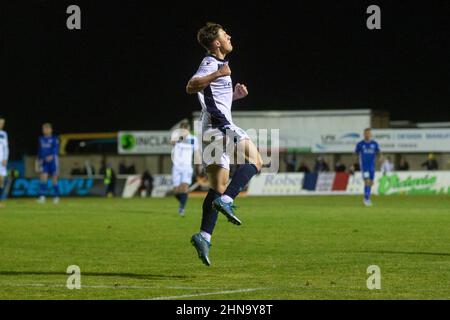 14th febbraio 2022 ; Balmoor Stadium, Peterhead, Aberdeenshire, Scozia ; Calcio della Scottish Cup, Peterhead contro Dundee; Josh Mulligan di Dundee festeggia dopo aver segnato per il 3-0 Foto Stock