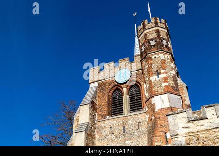 Esterno del 14th e 15th secolo St Mary's Church a Hitchin, Hertfordshire, Regno Unito Foto Stock