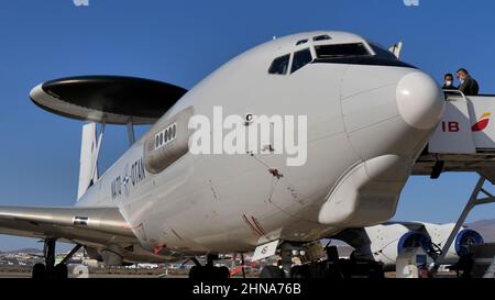 Isole Gran Canaria Spagna OTTOBRE, 21, 2021 controllo di controllo di sorveglianza e velivoli di comunicazione con cupola radar rotante. Boeing e-3 Sentry AWAC Foto Stock