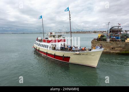 Lo Yorkshire Belle ritorna da un viaggio in mare, entrando nel porto di Bridlington, East Yorkshire, Regno Unito. Foto Stock