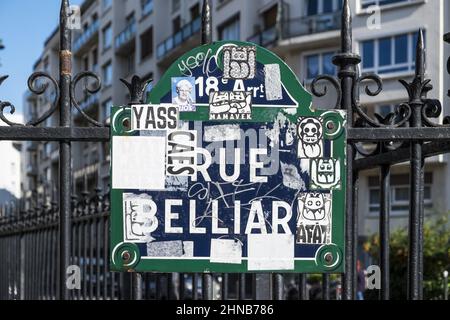 Francia. Segnaletica stradale Parigi (18th distretto), Belliard Street Foto Stock