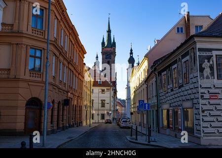 Strada nel centro di Klatovy, Czechia Foto Stock