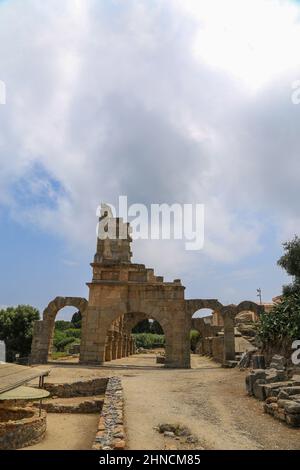 Parco Archeologico di Tindari, vista degli archi Foto Stock