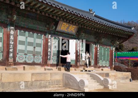 Tempio buddista Bongeunsa a Gangnam a Seoul Corea del Sud il 16 febbraio 2022 Foto Stock