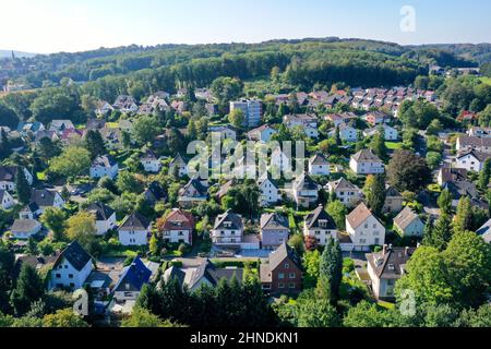 Witten, Nordrhein-Westfalen, Deutschland - Witten an der Ruhr. Wohnhaeuser im Stadtteil Steinhausen. Die Stadt Witten Liegt im Suedosten des Ruhrgebi Foto Stock