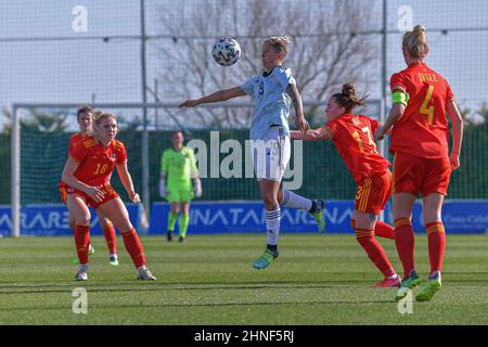 San Pedro del Pinatar, Spagna. 16th Feb 2022. Pinatar Arena Ceri Holland (18) del Galles, Lana Clelland (19) della Scozia, Rachel Rowe (13) del Galles e Sophie ingle (4) del Galles, raffigurato durante una partita di calcio femminile amichevole delle squadre nazionali del Galles e della Scozia nelle quarti di finale della Pinatar Cup a San Pedro del Pinatar, Spagna, mercoledì 16 febbraio 2022. La Pinatar Cup è un torneo amichevole in preparazione della UEFA Women's EURO 2022 nel mese di luglio. Foto SPORTPIX | STIJN AUDOOREN CALCIO DONNE SPAGNA FIAMME ROSSE PINATAR CUP Stijn Audooren credito: SPP Sport Press Foto. /Alamy Live News Foto Stock