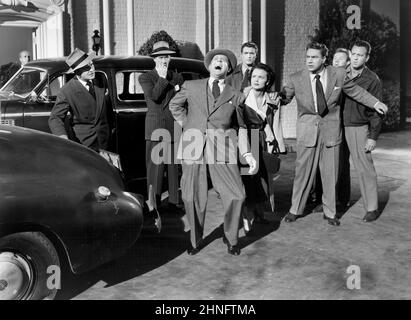 Garry Owen, Rudy Vallee, Johnny Sands, Wanda Hendrix, Edmond o'Brien, Richard Erdman, Steve Brodie, sul set del film, 'l'Ammiraglio era una Signora', United Artists, 1950 Foto Stock