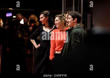 Berlino, Germania. 16th Feb 2022. Red Carpet Before Prize Gala al Berlinale 2022 (Photo by Beata Siewicz/Pacific Press) Credit: Pacific Press Media Production Corp./Alamy Live News Foto Stock