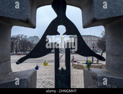 Vista della Cattedrale di Santa Sofia, a Kiev, Ucraina, il 16 febbraio 2022. La Russia dice che alcune unità che partecipano alle esercitazioni militari cominceranno a ritornare alle loro basi. Ciò si aggiunge alla speranza che il Cremlino non abbia intenzione di invadere l’Ucraina in modo preminente. Le forze russe massacrate lungo i confini dell'Ucraina sono aumentate di circa 7.000 truppe negli ultimi giorni, gli Stati Uniti hanno affermato mercoledì sera, nonostante le dichiarazioni di Mosca che si stava ritirando. Foto di Rafael Yaghobzadeh/ABACAPRESS.COM Foto Stock