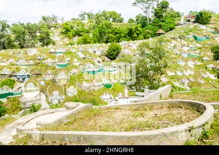 Passeggiare per Sandakan City in una giornata nuvolosa. Foto Stock