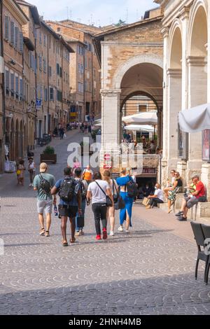 Piazza della Repubblica, Urbino, Marche, Italia, Europa Foto Stock