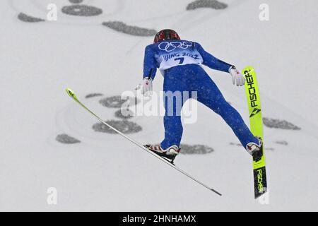 Zhangjiakou, Cina. 17th Feb 2022. Olimpiadi, sci nordico/combinato, Team Competition, Ski Jumping, Ryota Yamamoto combinato dal Giappone in azione. Credit: Hendrik Schmidt/dpa/Alamy Live News Foto Stock