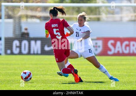 Lagos, Portogallo. 16th Feb 2022. Boye e Cernoiaduring l'Algarve Cup 2022 - Danimarca vs Italia. Italia vince il 1-0. (Foto di Andrea Amato/Pacific Press) Credit: Pacific Press Media Production Corp./Alamy Live News Foto Stock