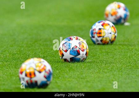 Milano, Italia. 16th Feb 2022. Le palle ufficiali delle Adidas sono pronte per la partita UEFA Champions League tra Inter e Liverpool a Giuseppe Meazza a Milano. (Photo Credit: Gonzales Photo/Alamy Live News Foto Stock