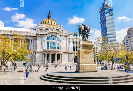 Palazzo di belle arti Torre Latinoamericana grattacielo Città del Messico. Foto Stock