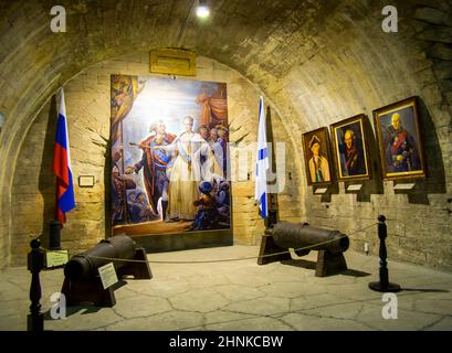 Sevastopol, Crimea - 19 settembre 2020: Frammento dell'esposizione della batteria di Mikhailovskaya, Sevastopol, Crimea Foto Stock
