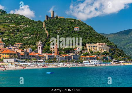 Villaggio di Noli Foto Stock