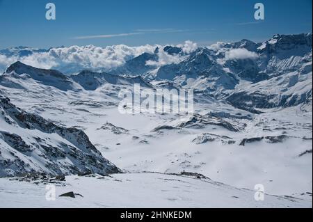 Picchi di Valtournanche, nei pressi del Monte Cervino Foto Stock