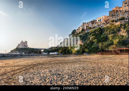 Vista panoramica sulla spiaggia di Sperlonga, Italia Foto Stock