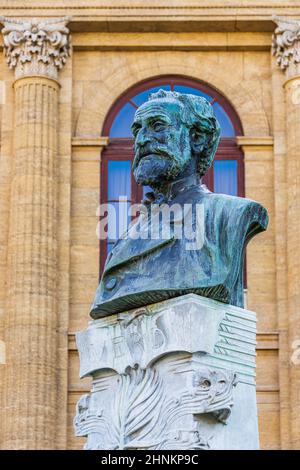 Statua di Giuseppe Verdi a Palermo Foto Stock