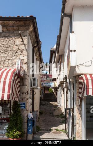 Piccola strada a Ohrid, Macedonia, Balcani, Europa orientale Foto Stock