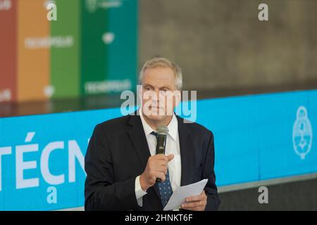 Villa Martelli, Argentina. 16th Feb 2022. Il Ministro dell'Educazione Jaime Perczyk a Tecnópolis si è rivolto al pubblico all'evento in cui è stata annunciata la costruzione di 100 Scuole tecniche di Educazione professionale secondaria nel paese. (Foto di Esteban Osorio/Pacific Press/Sipa USA) Credit: Sipa USA/Alamy Live News Foto Stock