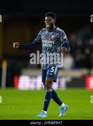 Wolverhampton, Regno Unito. 10th Feb 2022. Thomas Partey of Arsenalfesteggia a tempo pieno durante la partita della Premier League tra Wolverhampton Wanderers e Arsenal a Molineux, Wolverhampton, Inghilterra, il 10 febbraio 2022. Foto di Andy Rowland. Credit: Prime Media Images/Alamy Live News Foto Stock