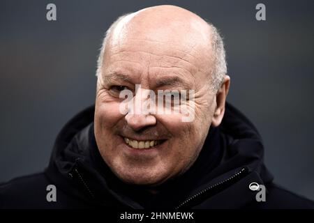 Milano, Italia. 16 febbraio 2022. Giuseppe Marotta sbatte prima del round di Champions League di sedici partite di calcio prima tappa tra FC Internazionale e Liverpool FC. Credit: Nicolò campo/Alamy Live News Foto Stock