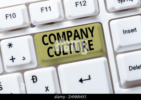 Caption concettuale Cultura aziendale, Word per l'ambiente ed elementi in cui i dipendenti lavorano idee di documentazione online, caricamento di file importanti Foto Stock