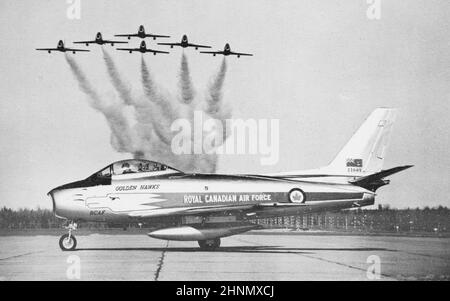 Golden Hawks della Royal Canadian Air Force. Luogo non identificato e fotografo, circa da fine 1950s all'inizio del 1960s. Foto Stock