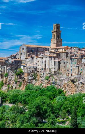 Antico borgo di Pitigliano nei pressi di Grosseto, noto anche come piccola Gerusalemme Foto Stock