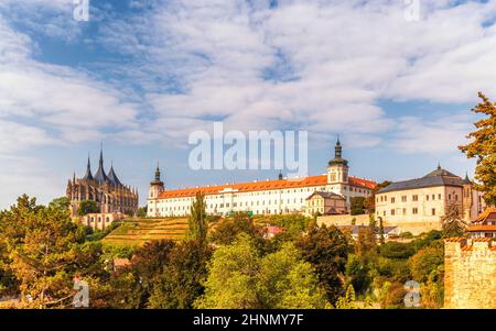 La Cattedrale di Santa Barbara e il Collegio Gesuita di Kutna Hora, Repubblica Ceca, Europa. Foto Stock