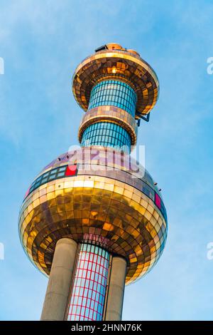 Teleriscaldamento Vienna di Hundertwasser forme Foto Stock