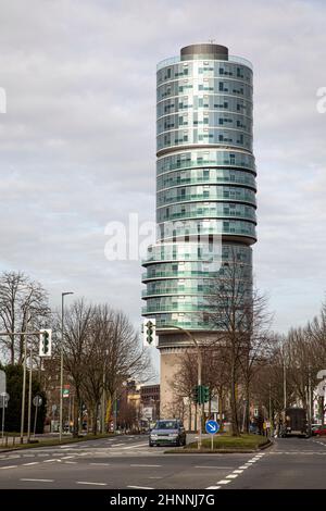 Skyscaper Exzenterhaus a Bochum. L'edificio degli uffici è stato costruito nel 2009-2013 sulla sommità dello storico centro di raid aereo in cemento Foto Stock