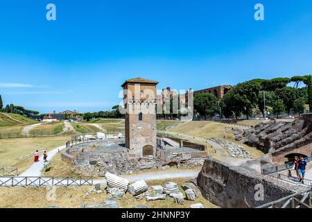 Ammira il circo maximus, uno stadio antico per le corse di cavalli e altri eventi pubblici nell'antica Roma Foto Stock