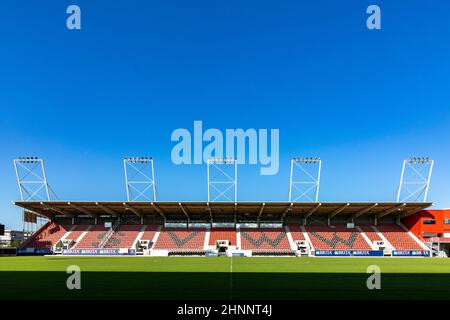 L'arena Brita è lo stadio di casa per la squadra di calcio SV Wehen Wiesbaden, giocando nel campionato professionale in Germania Foto Stock