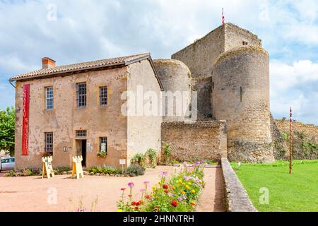 Il vecchio castello di Semur En Brionnais, Borgogna, Francia Foto Stock