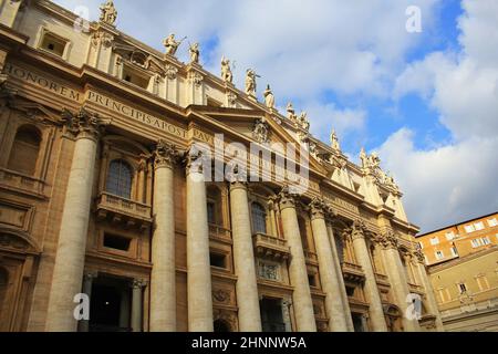 La basilica di San Pietro in Vaticano, Roma Foto Stock