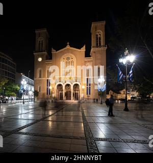 La grande chiesa di Mitropolis di notte ad Atene, Grecia Foto Stock