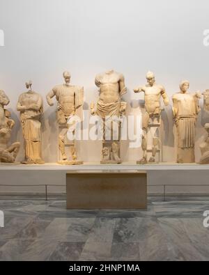 Sculture d'arte greca, Museo Archeologico di Olympia Foto Stock