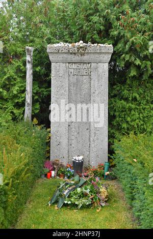 Grab des Komponisten Gustav Mahler auf dem Friedhof Grinzing a Wien, Österreich, Europa - tomba del compositore Gustav Mahler nel cimitero di Grinzing a Vienna, Austria, Europa Foto Stock