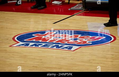 Piscataway, New Jersey, Stati Uniti. 17th Feb 2022. L'azione di pallacanestro dei Big Ten tra l'Illinois Fighting Illini e i Rutgers Scarlet Knights si è svolta alla Jersey Mikes Arena di Piscataway, New Jersey, mercoledì 16 2022 febbraio. Rutgers sconvolse #12 Illinois 70-59. Duncan Williams/CSM/Alamy Live News Foto Stock