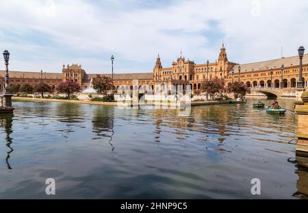 Edificio rinascimentale centrale in Plaza de Espana Foto Stock